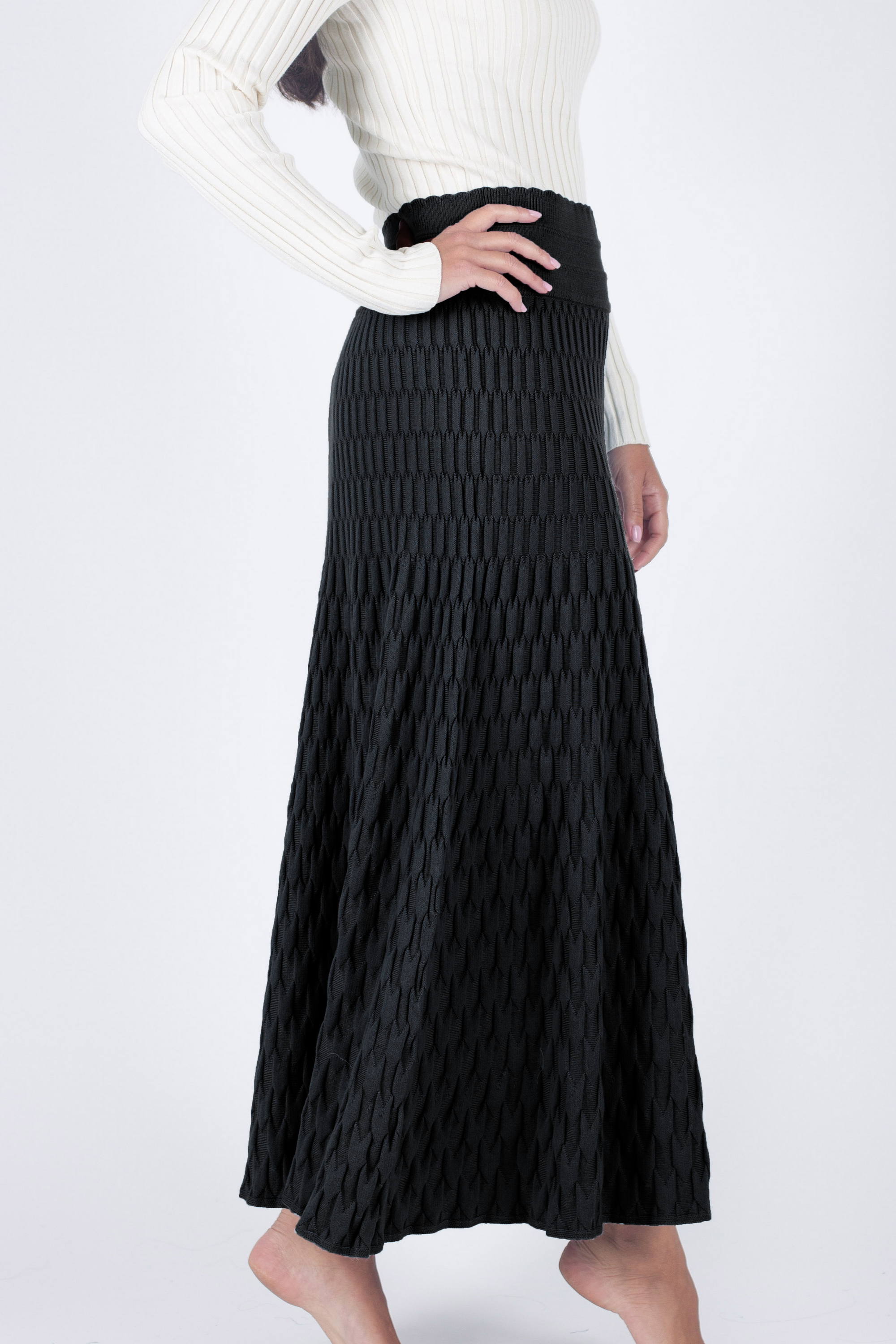 SUSAN SKIRT (BLACK) - Yakira Bella