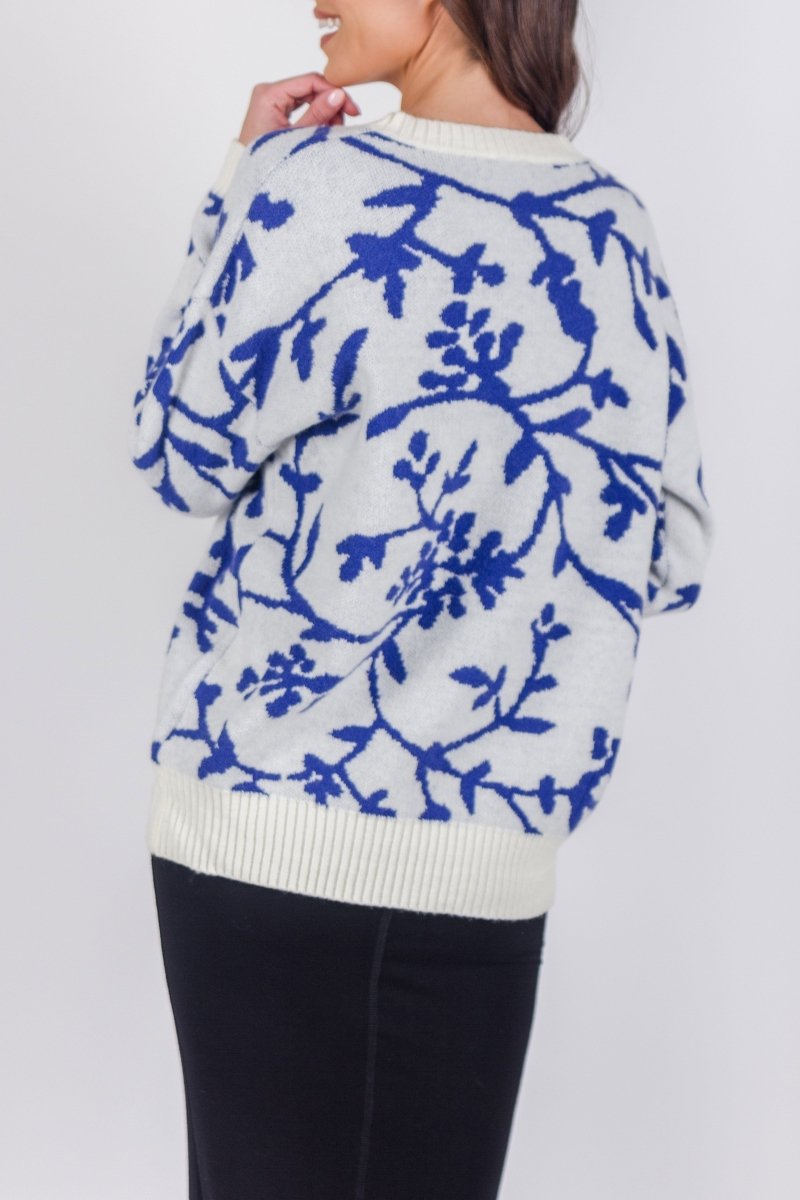 PULLOVER SWEATER (BLUE PATTERN) - Top - Yakira Bella